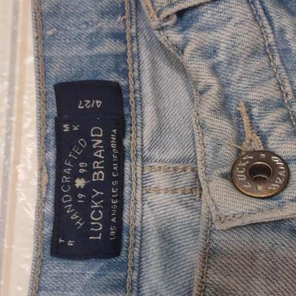 USED LUCKY BRAND JEANS SIENNA SLIM BOYFRIEND LIGHT DENIM SIZE 4 - Picture 2 of 12